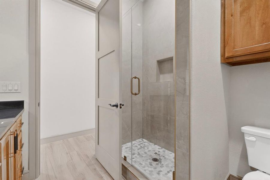 Furnished interior view inside a new home in , Celeste (Image 18).