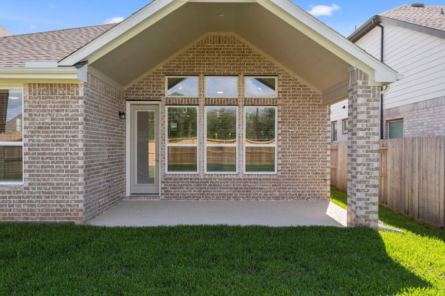 **Photos are representative - not of actual home** **Photos are representative - not of actual home**