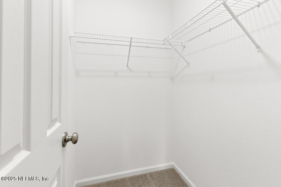 Spacious, unfurnished interior of a new home in , Jacksonville (Image 31).