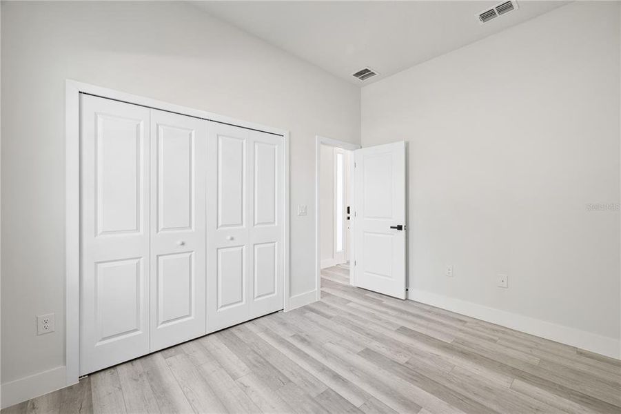 Spacious, unfurnished interior of a new home in , Ocala (Image 37).