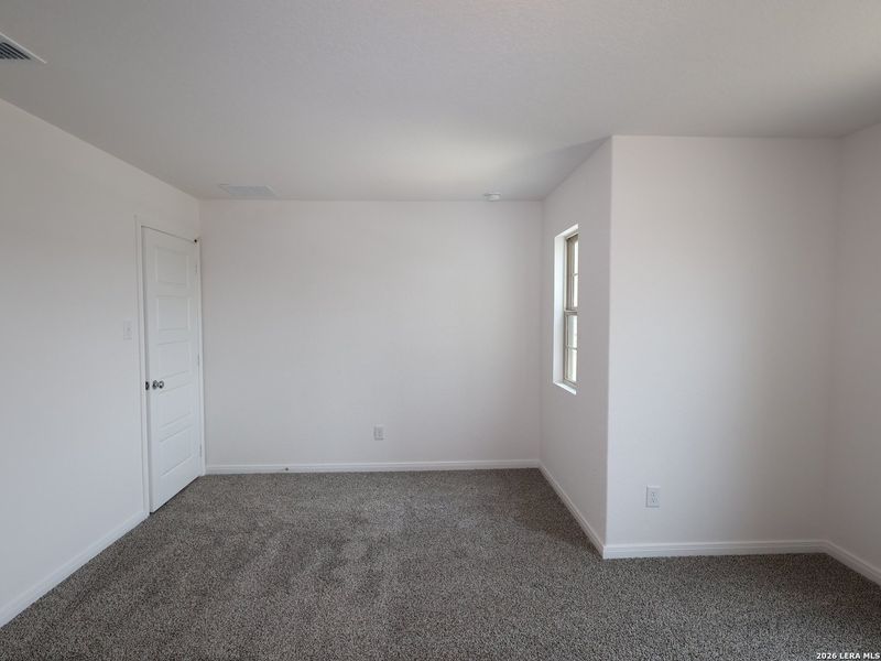 Spacious, unfurnished interior of a new home in Agave, San Antonio (Image 27).