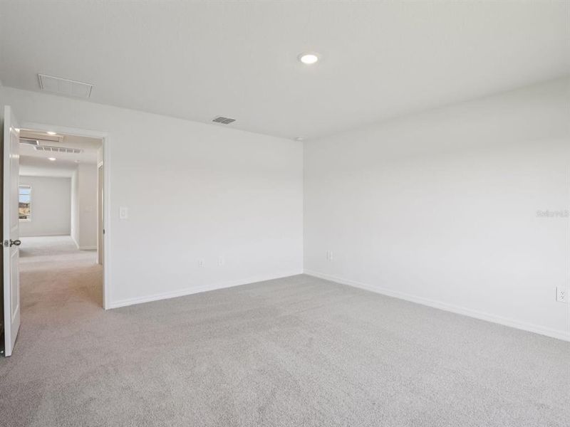 Spacious, unfurnished interior of a new home in Oakfield Trails - Premier Series, Parrish (Image 7).