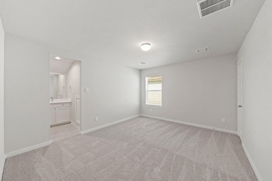 Spacious, unfurnished interior of a new home in Huntington Place, Rosharon (Image 10). Spacious, unfurnished interior of a new home in Huntington Place, Rosharon (Image 10).