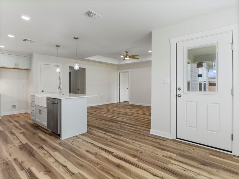 Spacious, unfurnished interior of a new home in , Palacios (Image 19).