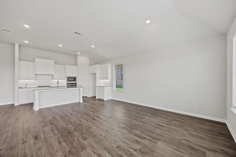 15-web-or-mls-609-bonnie-rose-ln