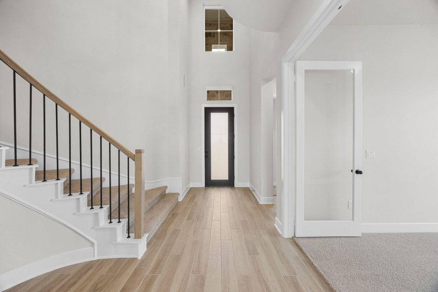 Spacious, unfurnished interior of a new home in Santa Rita Ranch, Santa Rita Ranch (Image 29).