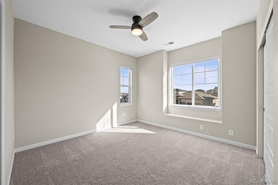 Spacious, unfurnished interior of a new home in , Aurora (Image 27).