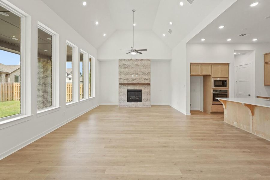 Spacious, unfurnished interior of a new home in COLTON, Todd Mission (Image 14).