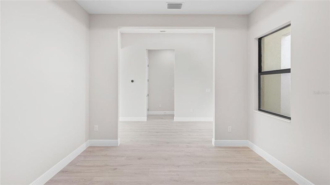 Spacious, unfurnished interior of a new home in Cresswind Lakewood Ranch, Lakewood Ranch (Image 18).
