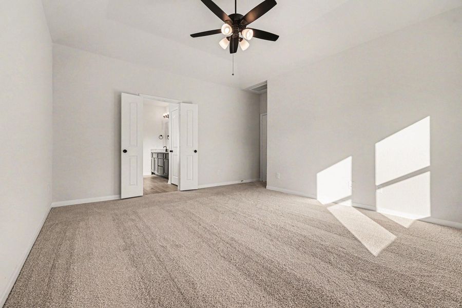 Spacious, unfurnished interior of a new home in Rose Hill Estates, Willis (Image 19).