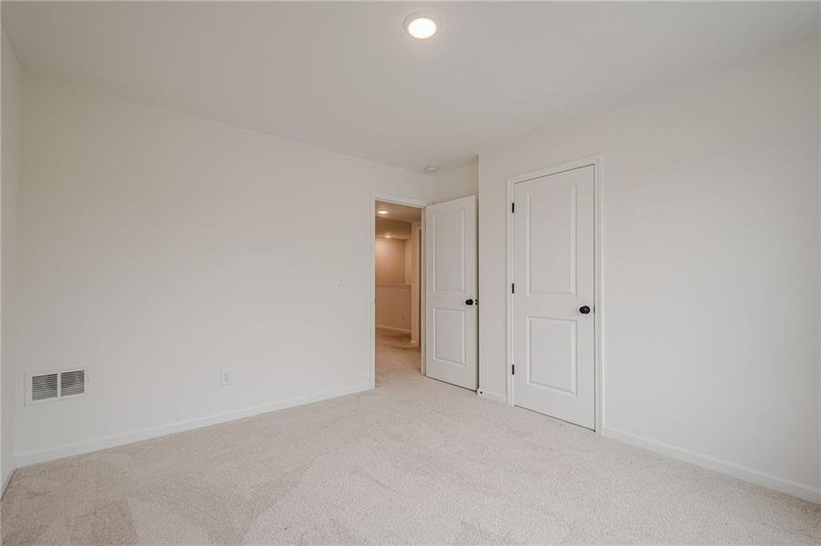 Spacious, unfurnished interior of a new home in , Atlanta (Image 13).
