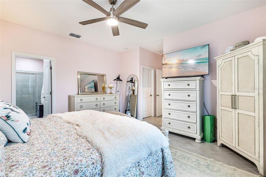 Furnished interior view inside a new home in , Punta Gorda (Image 13).
