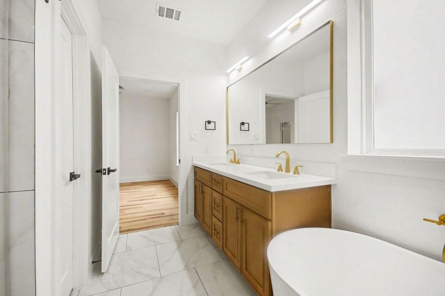 Furnished interior view inside a new home in , Houston (Image 10).