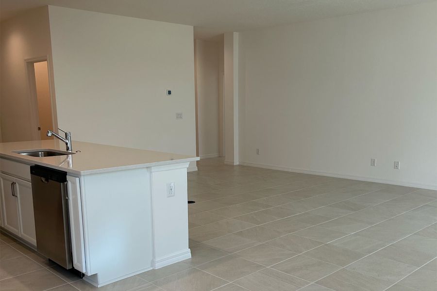 Modern Open-Concept Kitchen in Central Florida Home
