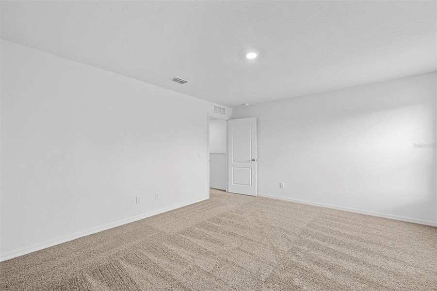 Spacious, unfurnished interior of a new home in , Poinciana (Image 14).