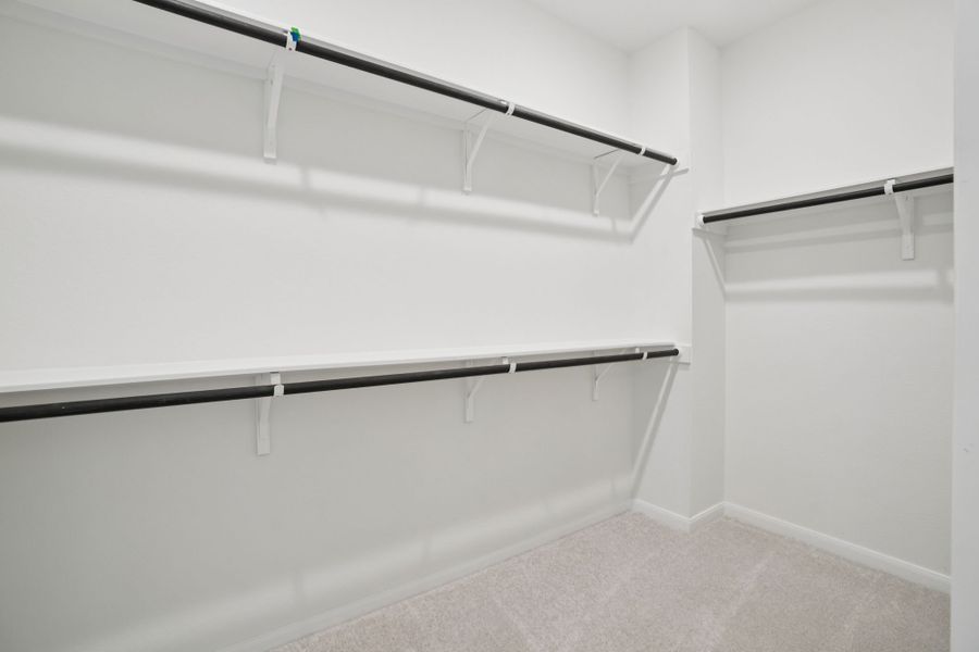 Spacious, unfurnished interior of a new home in Village at Three Oaks, Seguin (Image 50).
