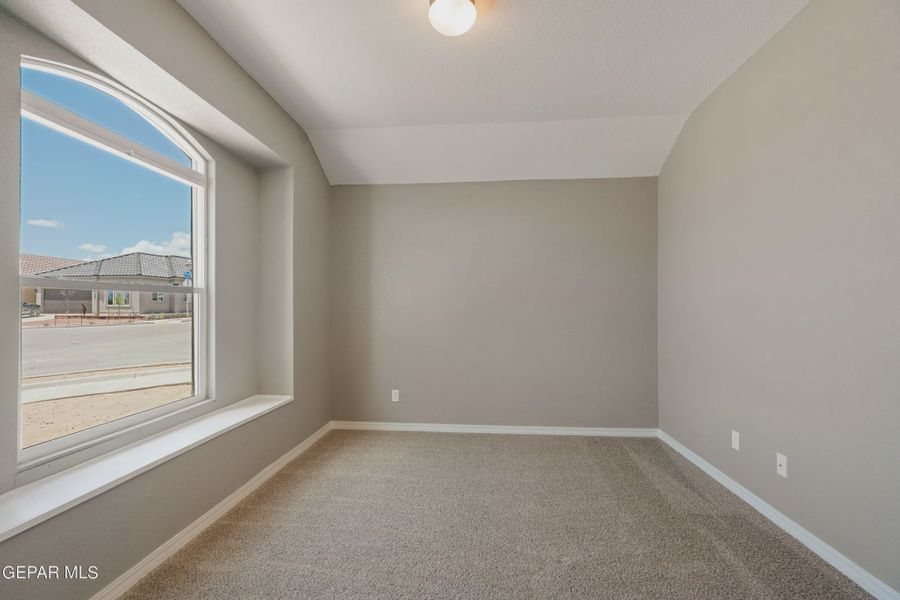 Spacious, unfurnished interior of a new home in Crossland, Socorro (Image 10).