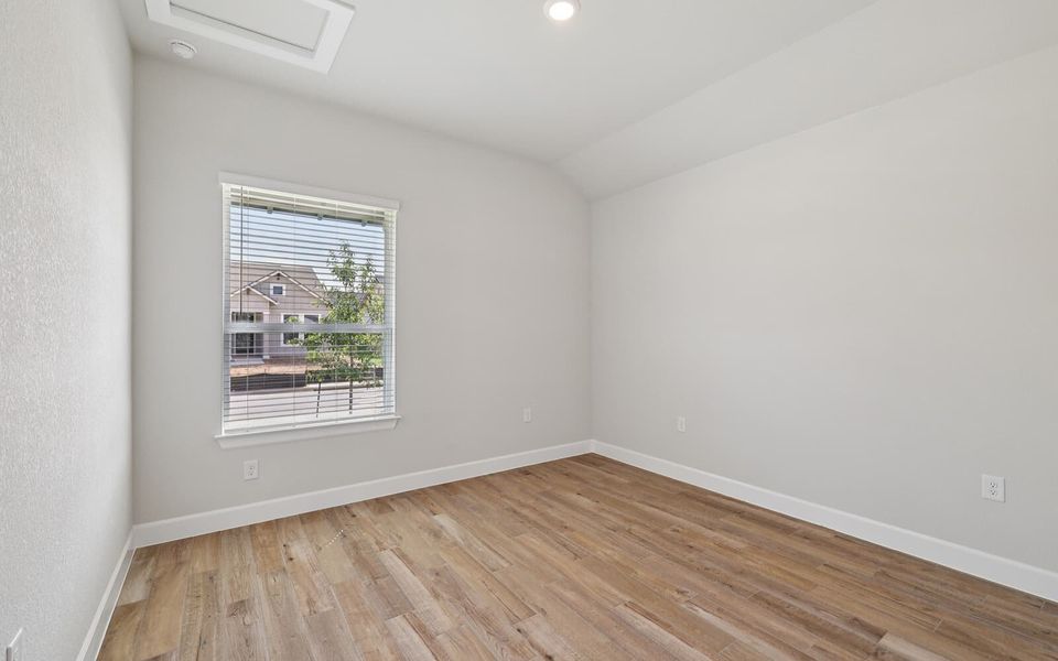 Spacious, unfurnished interior of a new home in Traditional at Kissing Tree, San Marcos (Image 15).