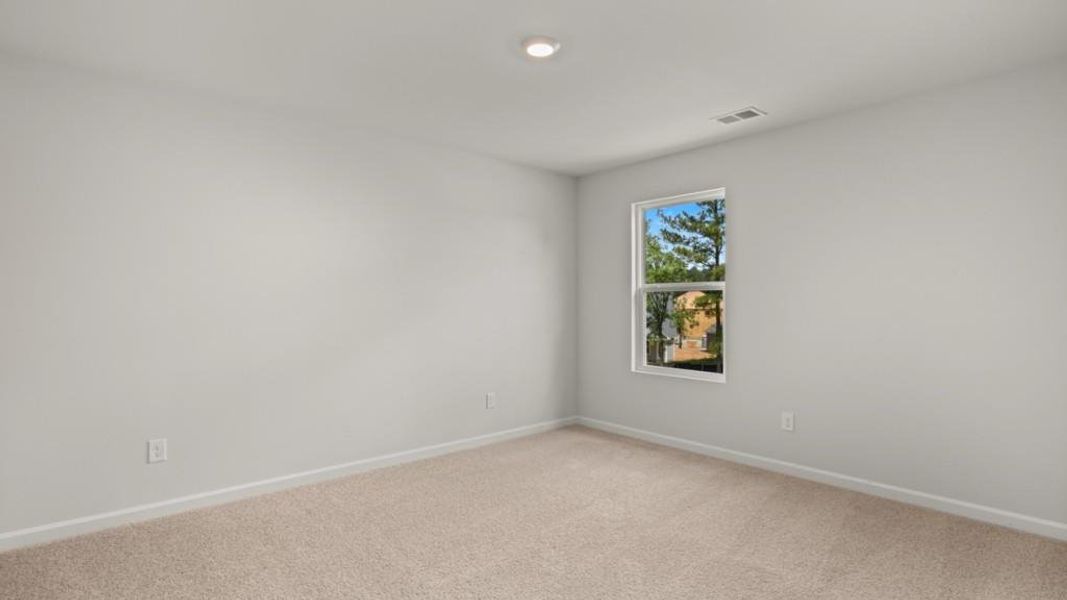 Spacious, unfurnished interior of a new home in Fairway 17 at Mirror Lake, Villa Rica (Image 23).
