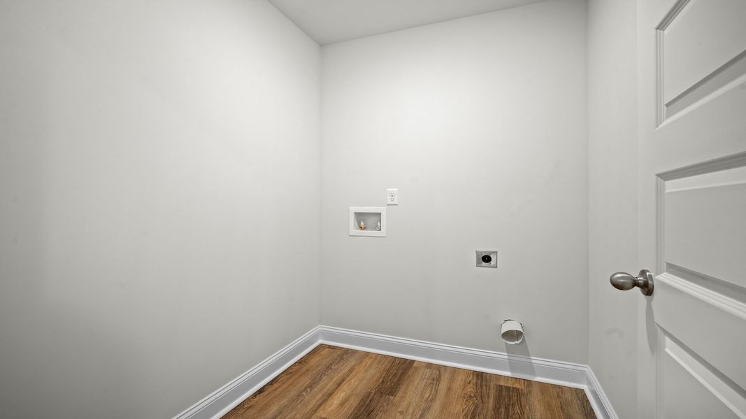 Spacious, unfurnished interior of a new home in Rice Hope, Port Wentworth (Image 23).