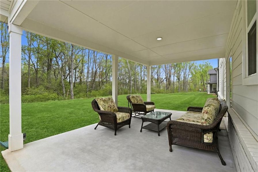 Exterior details and patio area of a home in Ellorie Estates, Dawsonville (Image 3).