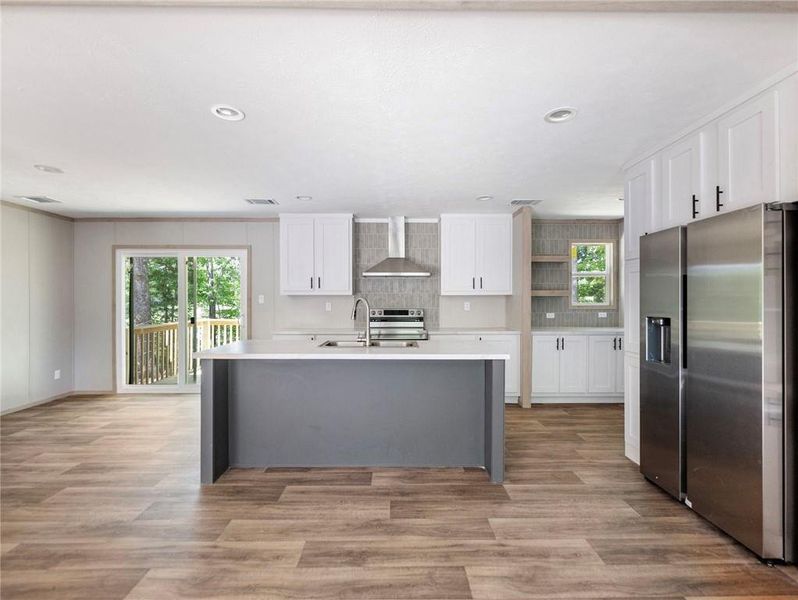 Furnished interior view inside a new home in , Gainesville (Image 4).