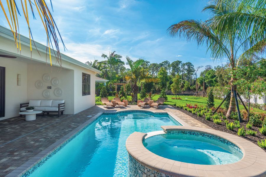Representative exterior details of a home built from the Exuma by GL Homes in Valencia Harbor (55+), Fort Myers (Image 3).