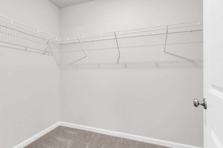 Spacious, unfurnished interior of a new home in Central Creek, Goose Creek (Image 33).