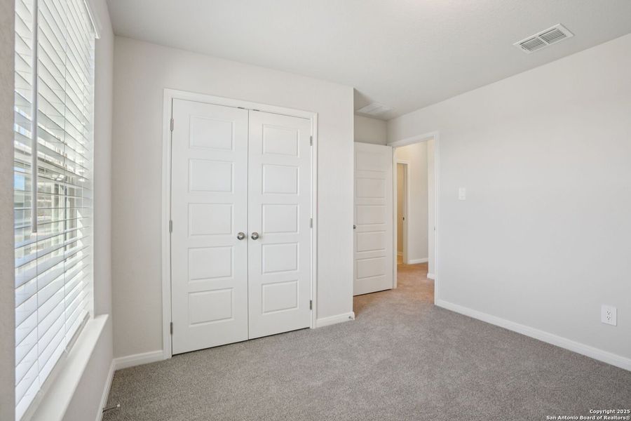 Spacious, unfurnished interior of a new home in Royal Crest, San Antonio (Image 41).