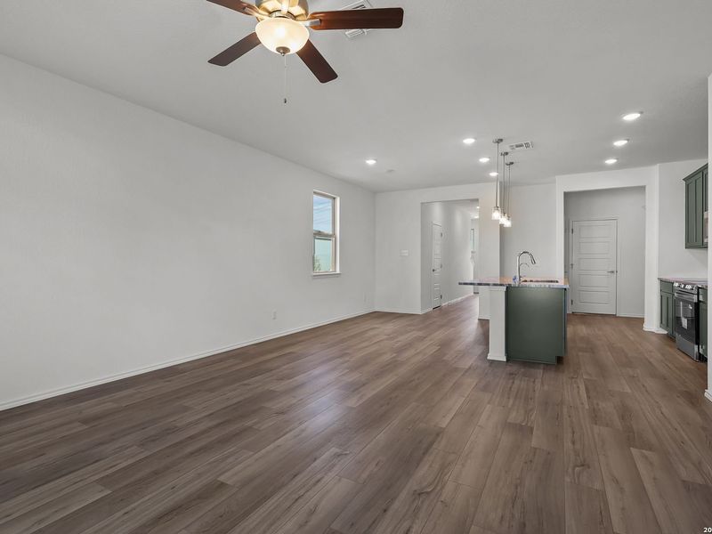 Spacious, unfurnished interior of a new home in Agave, San Antonio (Image 20). Spacious, unfurnished interior of a new home in Agave, San Antonio (Image 20).