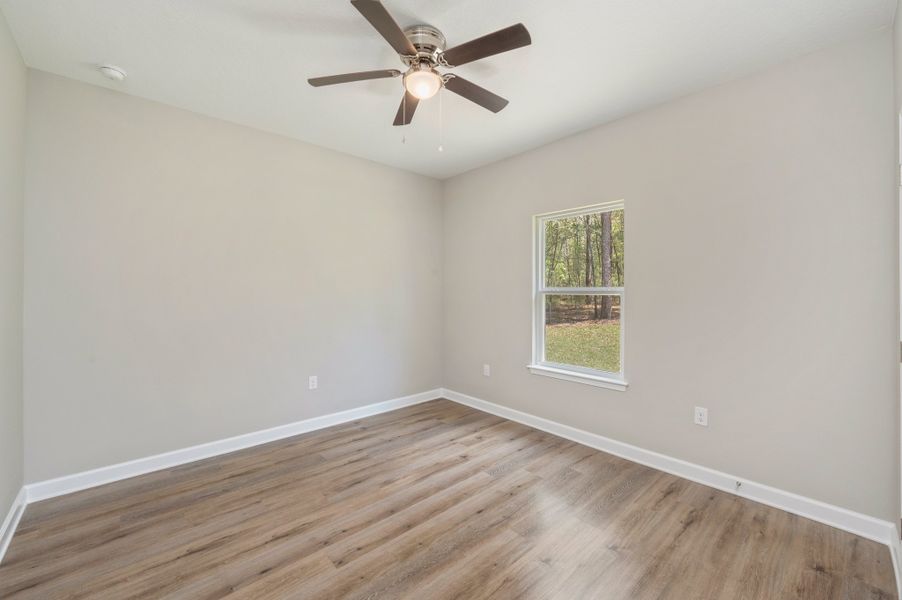 Representative unfurnished interior of a home built from the Sierra by CJL Homes in Oak Hollow, Crestview (Image 24).