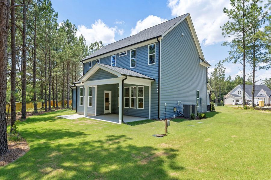 Representative exterior details of a home built from the The Whitley by RobuckHomes in Baylee Ridge, Selma (Image 61).
