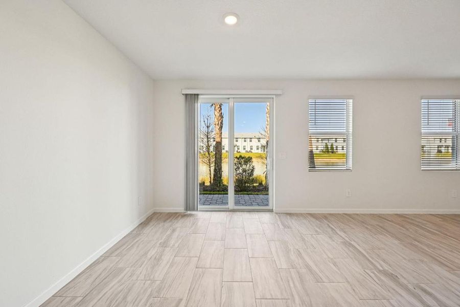 587 Salisbury Cir Fort Pier (7)