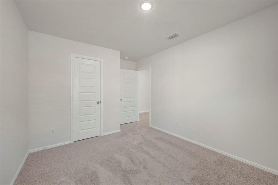 Spacious, unfurnished interior of a new home in Verandah, Royse City (Image 24).