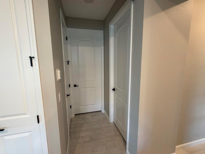 29-spare_bedroom_hallway