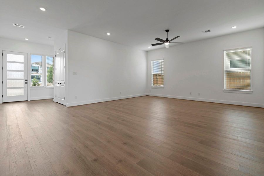 Spacious, unfurnished interior of a new home in Hallimore Ranch, Rosenberg (Image 21). Spacious, unfurnished interior of a new home in Hallimore Ranch, Rosenberg (Image 21).