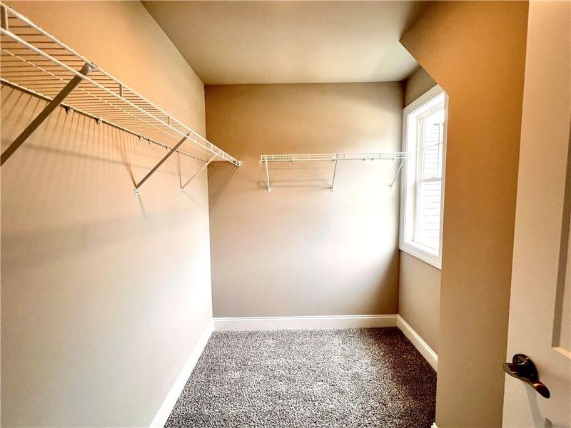 Spacious, unfurnished interior of a new home in , Jefferson (Image 44).