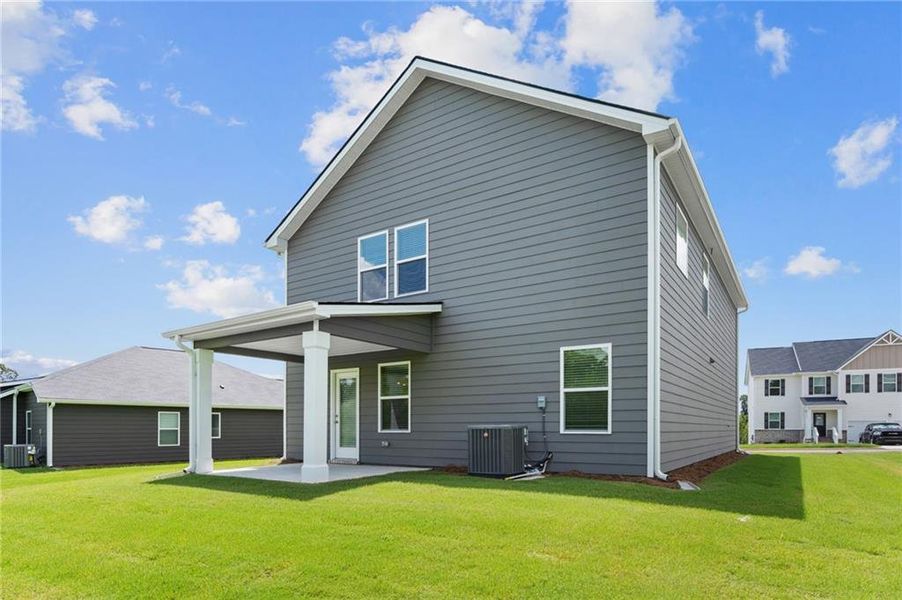 Exterior details and patio area of a home in Jones Crossing, Hogansville (Image 3).
