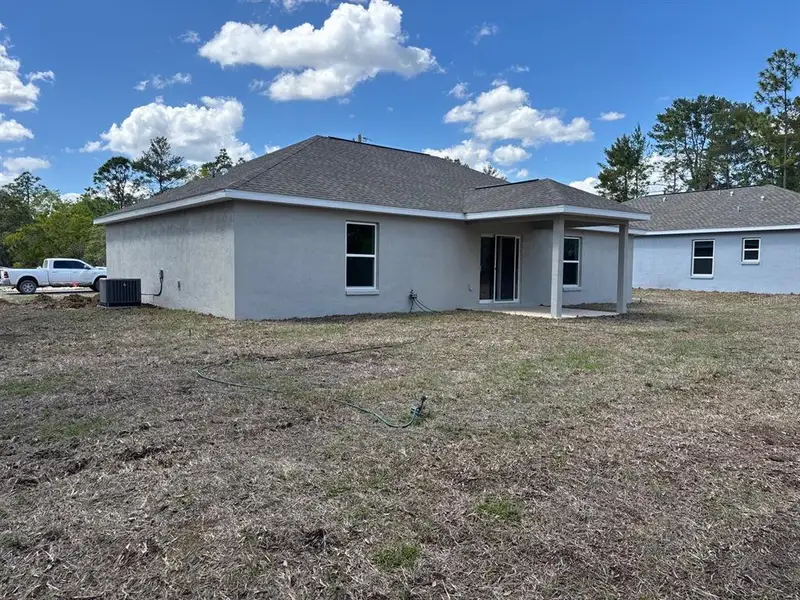 Exterior details and patio area of a home in , Dunnellon (Image 3). Exterior details and patio area of a home in , Dunnellon (Image 3).