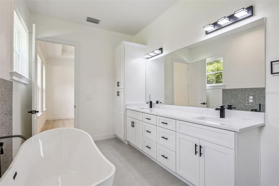 Furnished interior view inside a new home in , Clermont (Image 19).