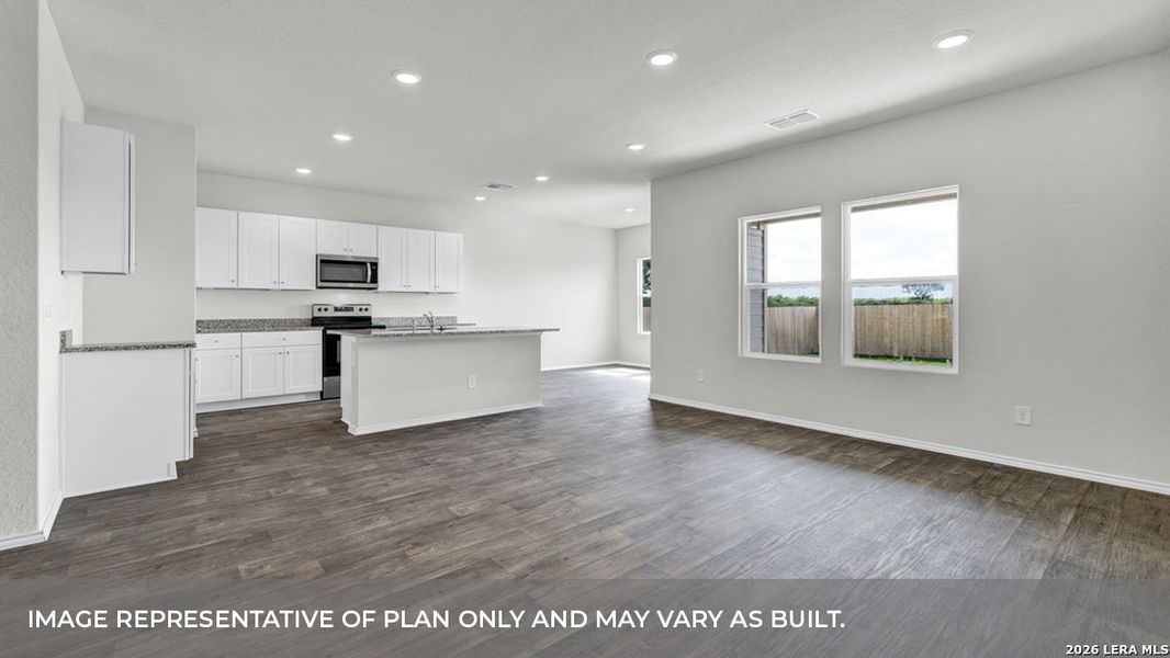 Spacious, unfurnished interior of a new home in Arroyo Ranch, Seguin (Image 11).