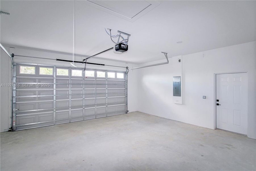 Spacious, unfurnished interior of a new home in , Avon Park (Image 35). Spacious, unfurnished interior of a new home in , Avon Park (Image 35).