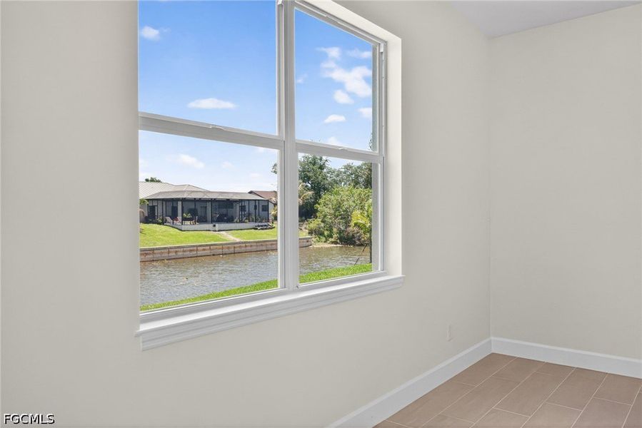 Spacious, unfurnished interior of a new home in Cape Coral, Cape Coral (Image 21).