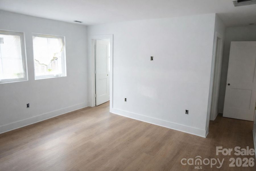 Spacious, unfurnished interior of a new home in , York (Image 5).
