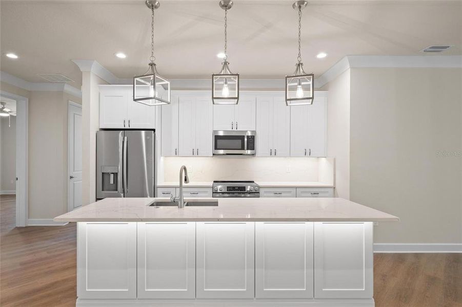 Furnished interior view inside a new home in , Tarpon Springs (Image 4).