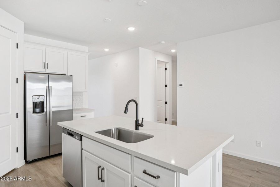 15-web-or-mls-La Senda Dr W-S0511-015