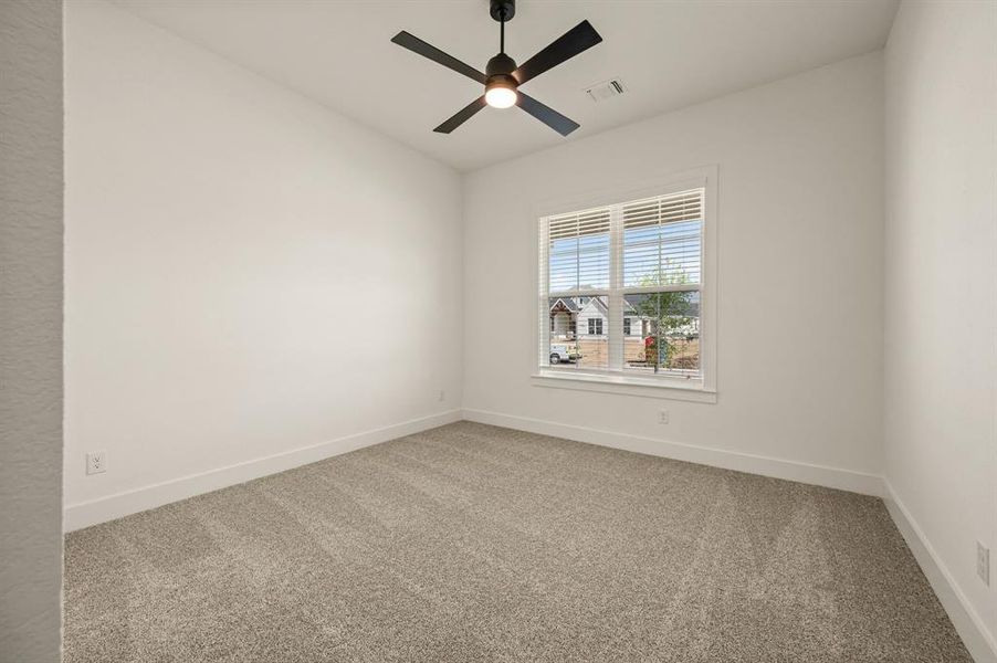Spacious, unfurnished interior of a new home in NorthGlen, Haslet (Image 19).