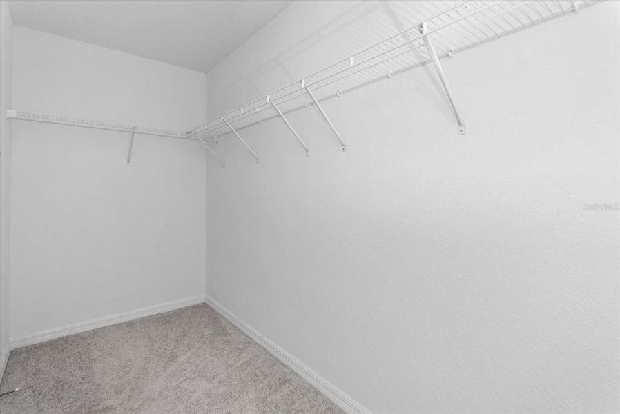 Spacious, unfurnished interior of a new home in , Bradenton (Image 20).