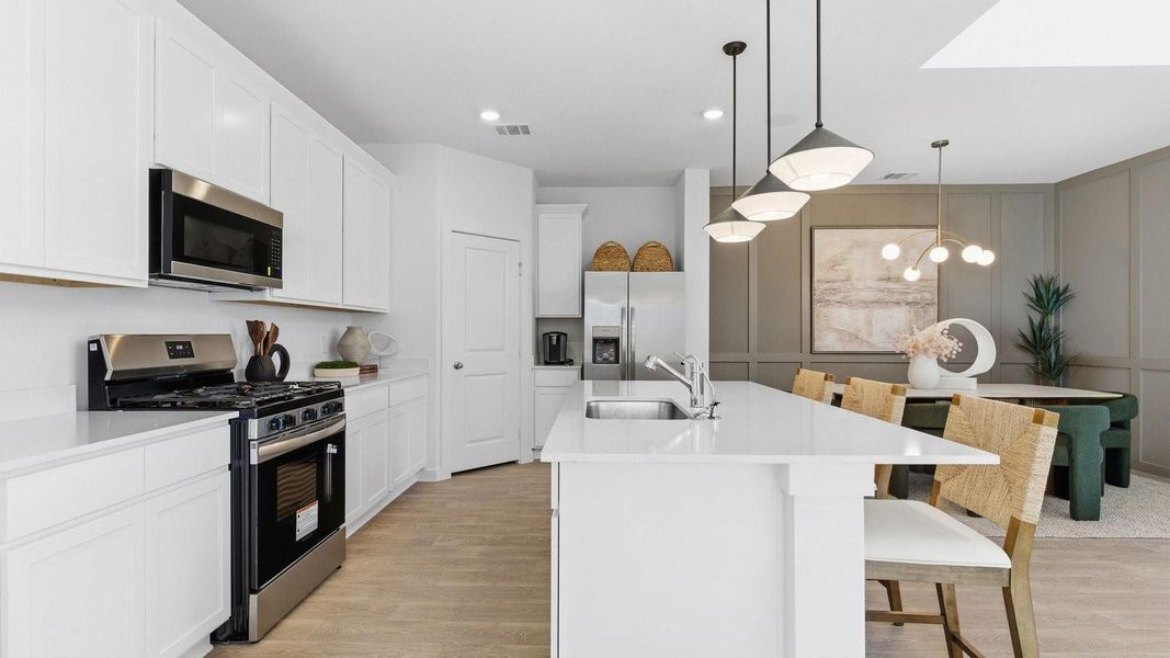 *All images, rooms measurements are approximate. All information, including pricing, is subject to change.