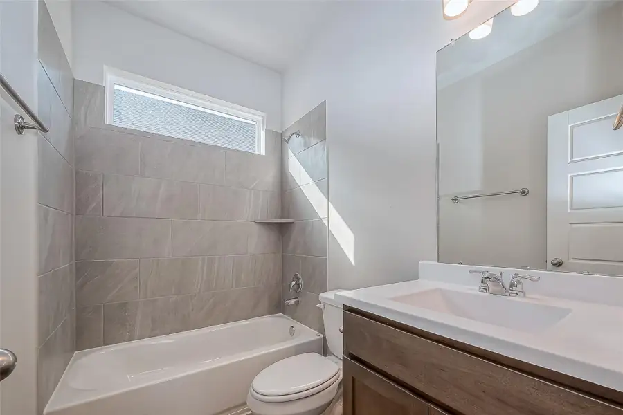 Furnished interior view inside a new home in Sunterra, Katy (Image 8). Furnished interior view inside a new home in Sunterra, Katy (Image 8).